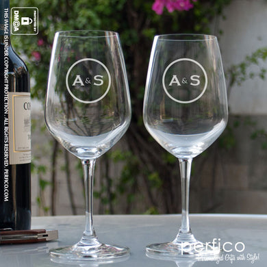 Circle Monogram © Personalized Wine Glasses - SET of 2